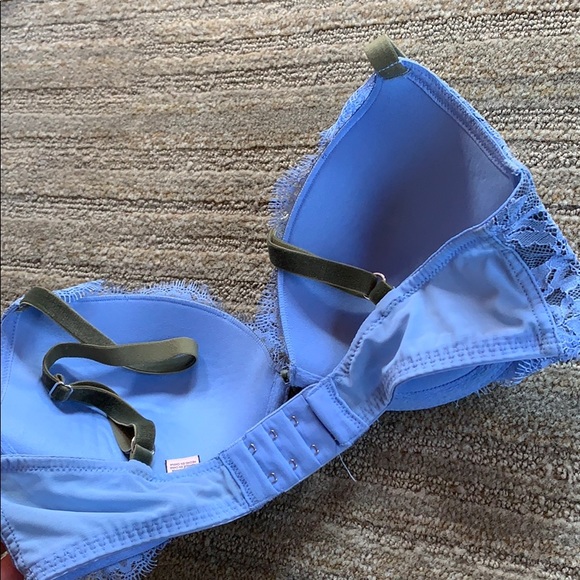 Victoria secret push up bra - Picture 3 of 4